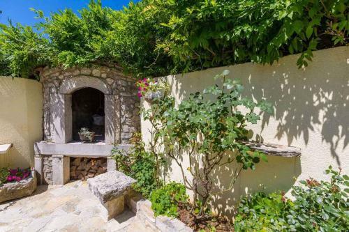 Holiday Home In Grizane 40885
