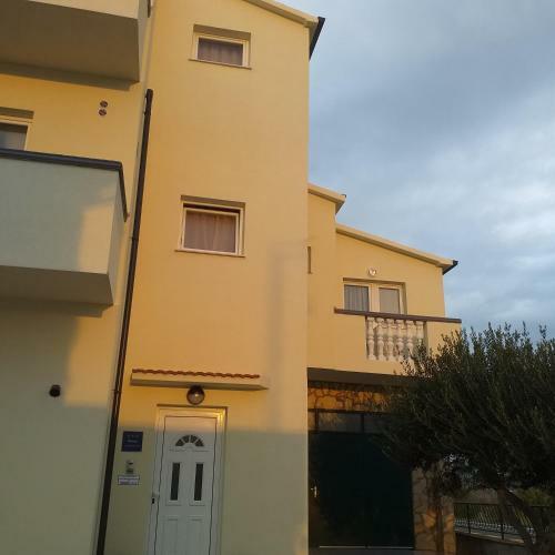 Apartments Mira