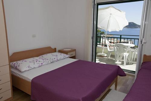 Apartments By The Sea Igrane, Makarska - 17292
