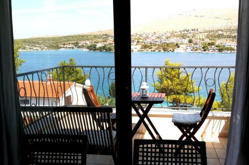 Apartamento Villa Gjardini - Sparadici