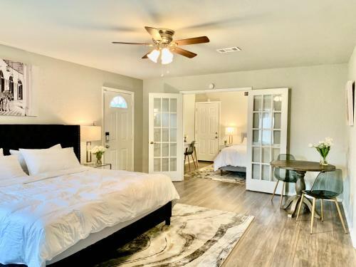 Blue-door Residence @maywood