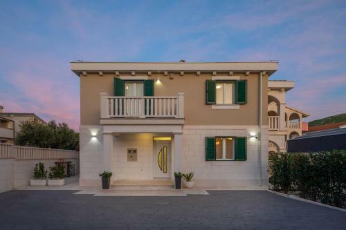 Villa Authentica