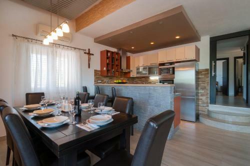 Holiday Home Mateovi Dvori