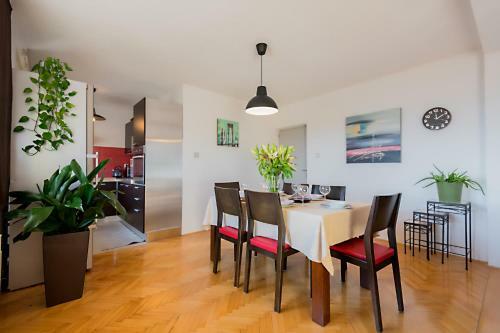 Apartamentos Malika