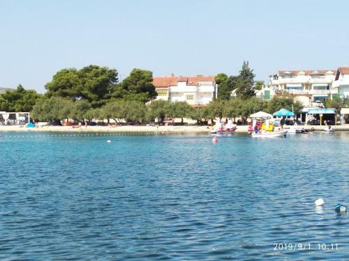 Grebastica Beachfront Apartment