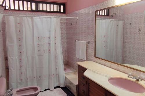 Casa Residencial Con Excelentes Terminaciones.
