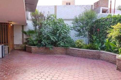 Casa Residencial Con Excelentes Terminaciones.