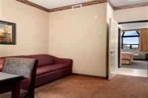Ramada Hotel & Suites Metrotown