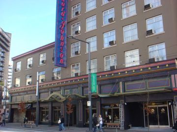 Howard Johnson Hotel Downtown Vancouver