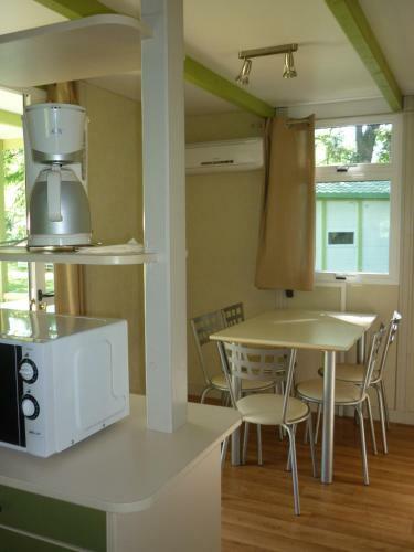 Camping Village L'apam�e