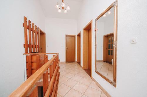 Villa House For Vacation Runac