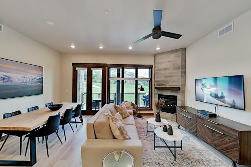 Blackstone Manor 2i