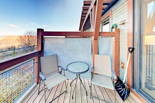 Newpark Townhomes 28