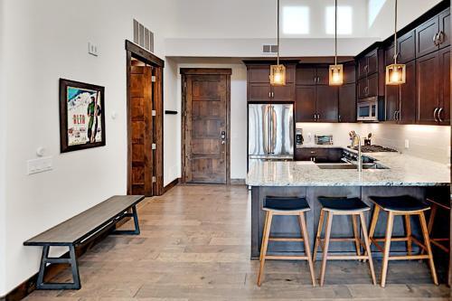 Blackstone Condos Unit 3h