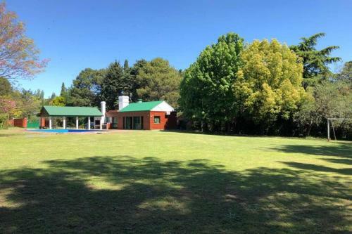 Excelente Casa-quinta En Barrio Cerrito Colorado