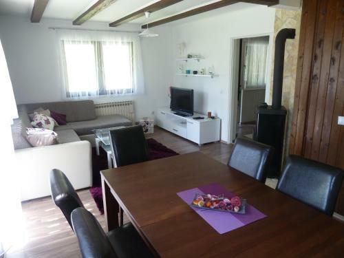 Estavela Holiday Home