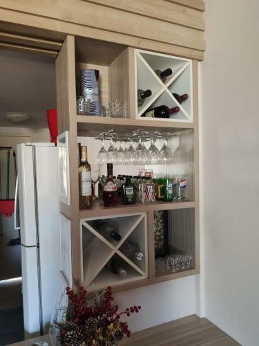 Apartamento Village Em Guarajuba Com 2/4 E Su�te