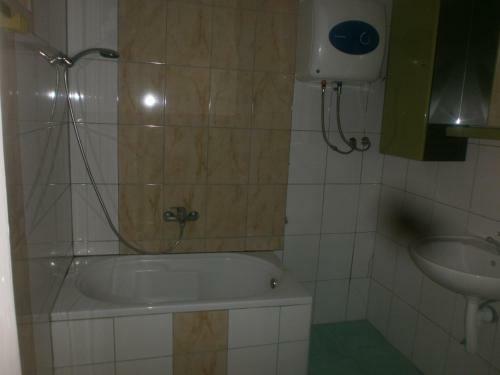 Apartmani La?tro