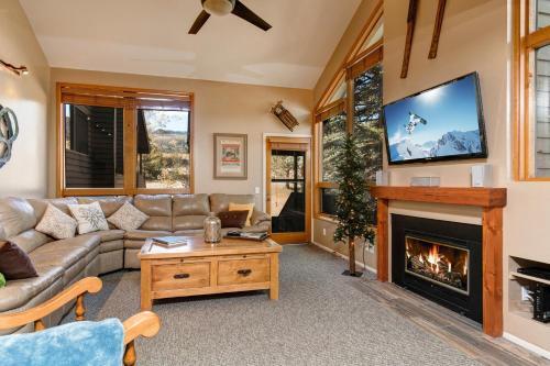 Red Pine Condominiums 69
