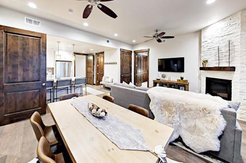 Blackstone Haven 1b