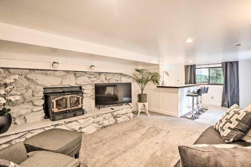 Luxe Federal Way Retreat With Dock And Fire Pit!