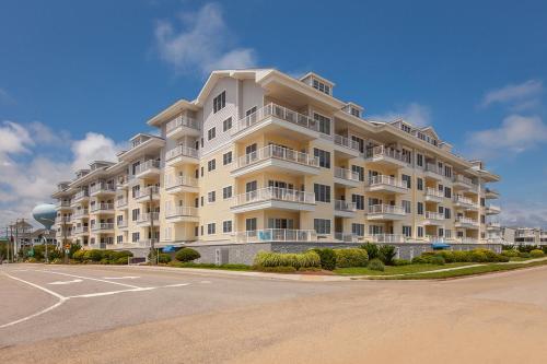 The Sandbridge Dunes - Captains' Quarters 408
