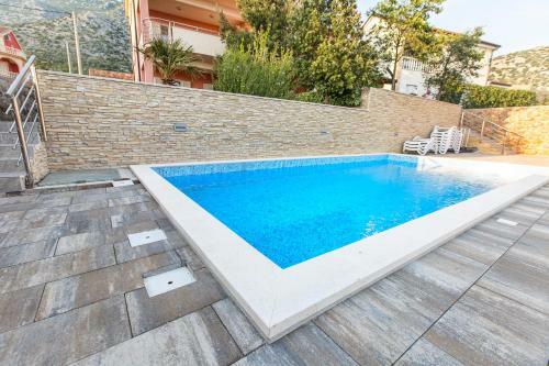 Apartments Villa Dina