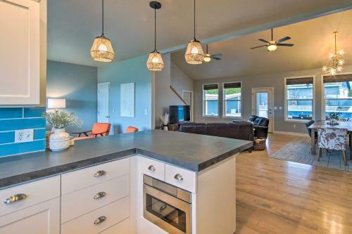 Remarkable Yakima Getaway With Private Pool!