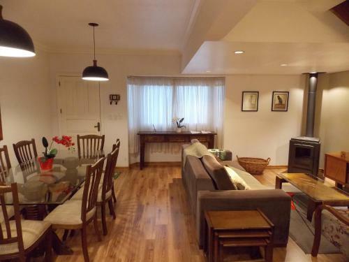 Triplex 3 Su�tes Em Canela