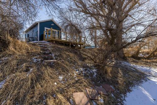 New Hidden Riverbank Cottage