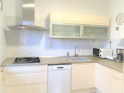 Cosy Apartment On The Beach - Kali