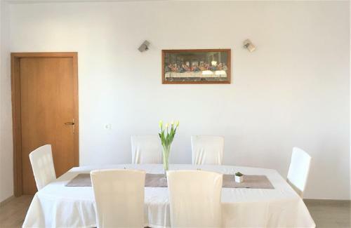Cosy Apartment On The Beach - Kali