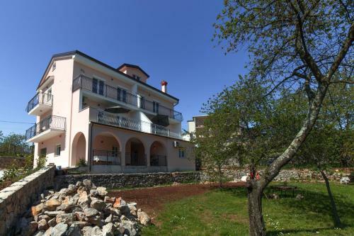Apartments Raspolic