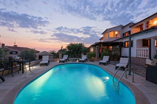 Hostal Apartments Villa Eri?
