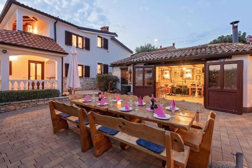 Hostal Apartments Villa Eri?