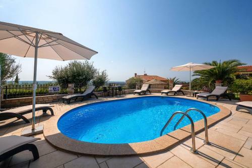 Hostal Apartments Villa Eri?