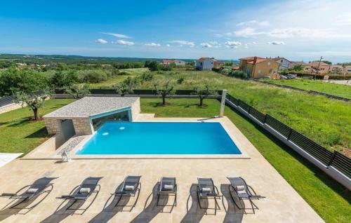 Villa Vistra, Brand New Luxury Villa With Poolbar