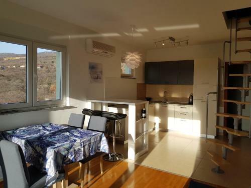 A Peaceful Two Floor Apartment With A Sea View