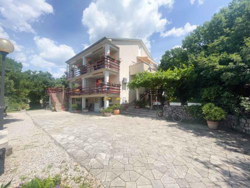 Apartments In Jadranovo 42066