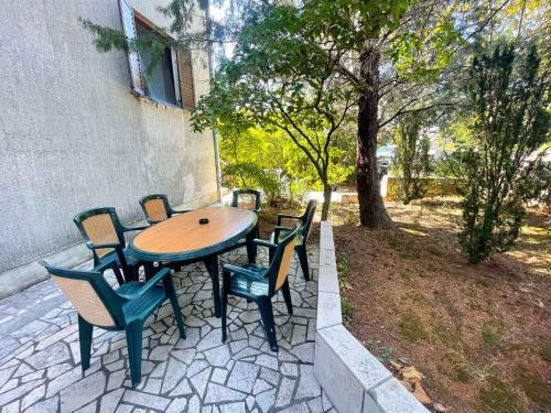 Apartments In Jadranovo 42262