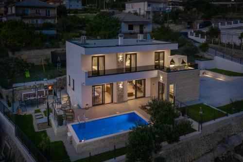 Villa La Familia