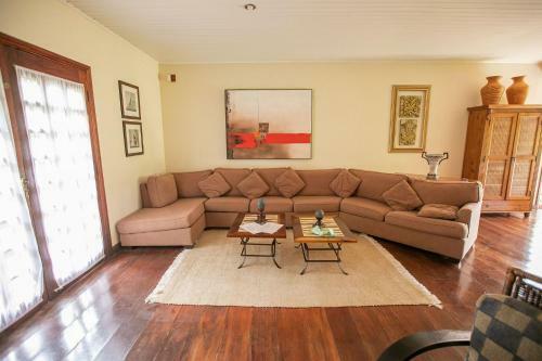 Casa Das Montanhas. Capivari Lodge Home