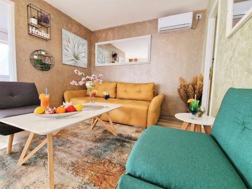 Holiday House Boost With Heated Pool