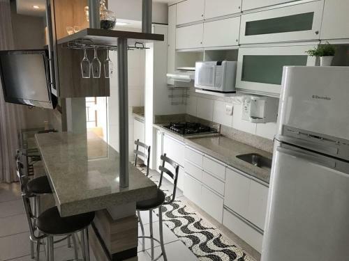 Excelente Apartamento de 02 Quartos! 07 Piscinas! Rpt2