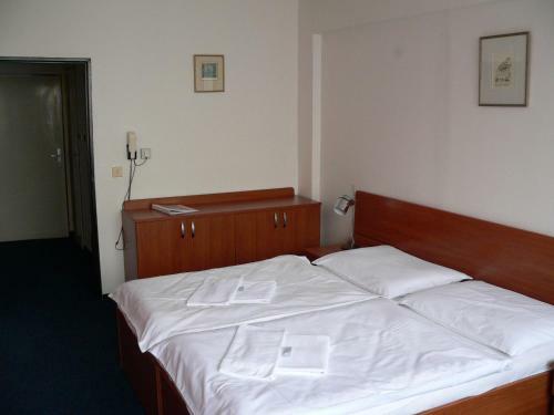Hotel Cmc Residence & Conference Inn