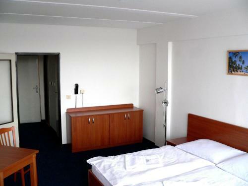 Hotel Cmc Residence & Conference Inn
