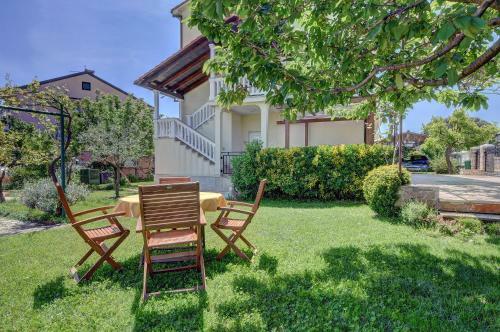 Adriatic Apartment Nada With Garden View