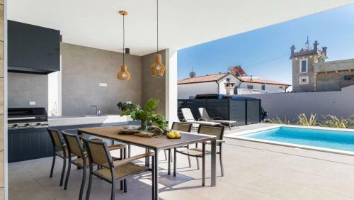 Villa Moon