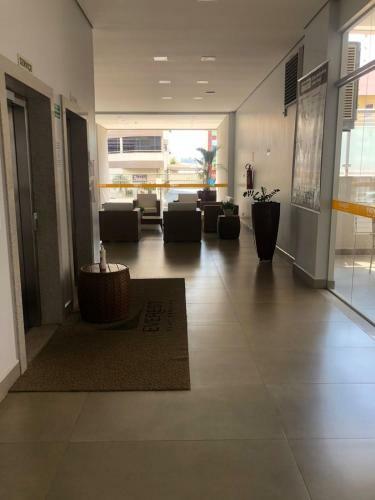 Apartamento Condom�nio Everest