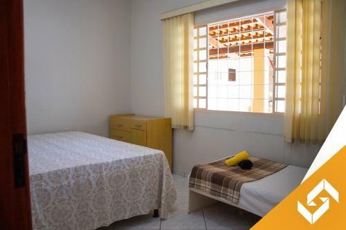 Casa Com 03 Quartos E Piscina Aquecida Em Bairro Residencial